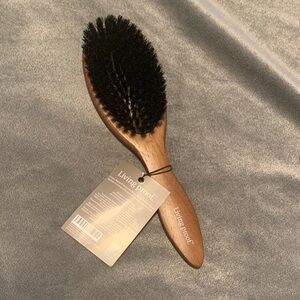 NWT Living Proof Brush